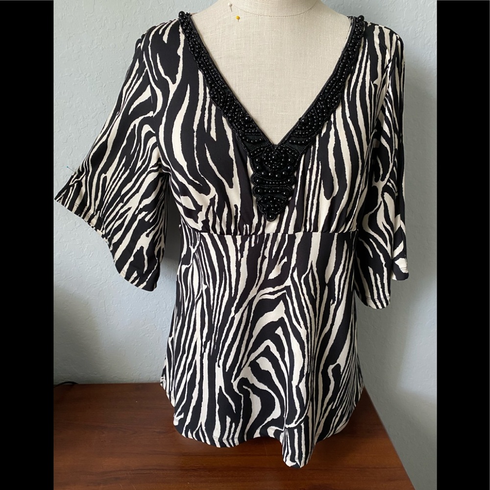 Chico’s top beaded trim black white shoulder slit